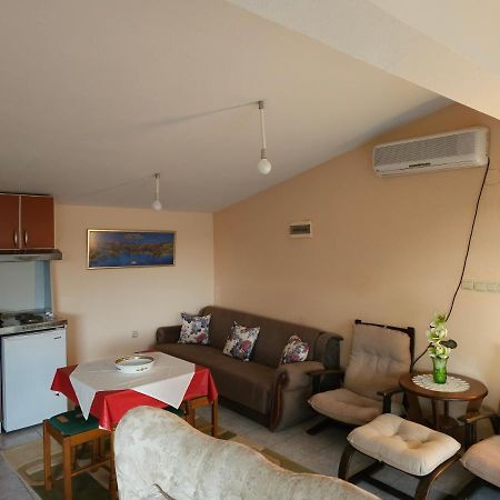 Apartment Odmor Bar Extérieur photo